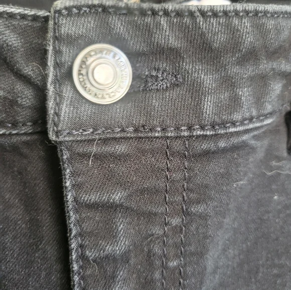 Jaclyn Smith Spencer skinny black jeans - Picture 3 of 6